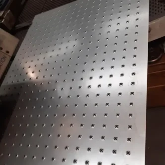 Procesos de corte y punzonado CNC de chapa